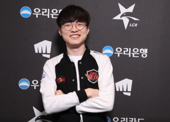 Faker was too charming that 3 Kpop stars became fans of him 6