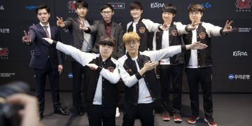 What does the League of Legends community say winning 3 - 0 victory of SKT before KingZone? 3